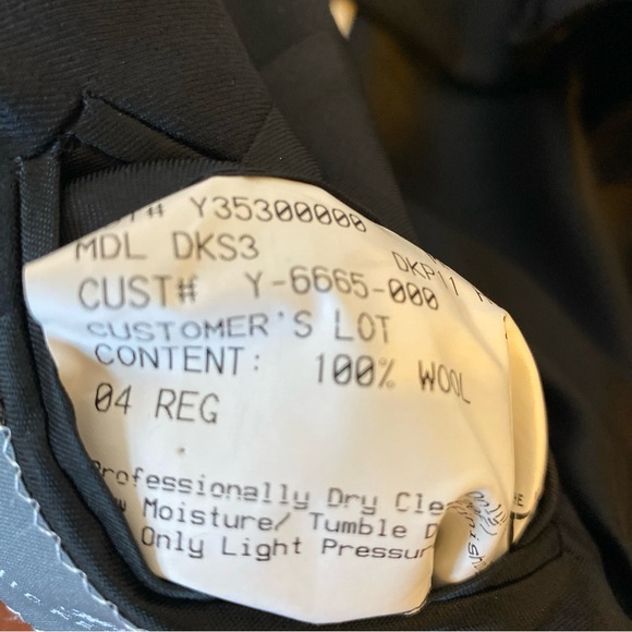 EUC Hickey Freeman three button black wool blazer size 4 - Picture 4 of 4